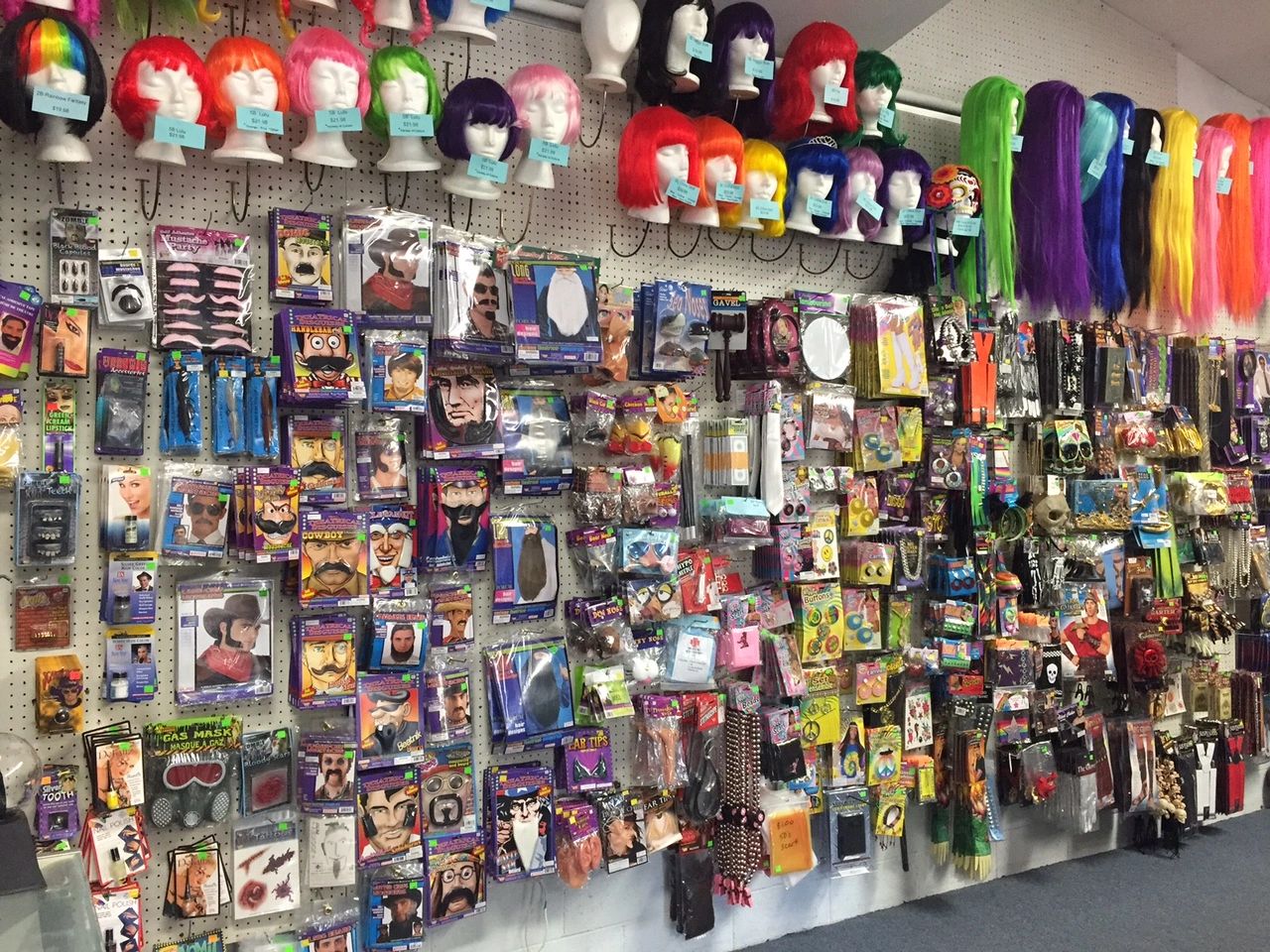 us toy costume shop